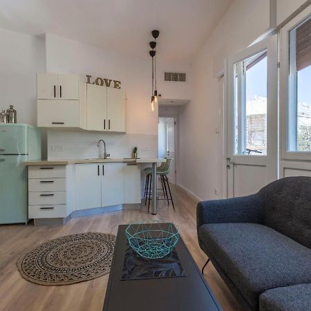 1B Patio Beach House Premium Location W/2 Balcony Tel Aviv Eksteriør billede