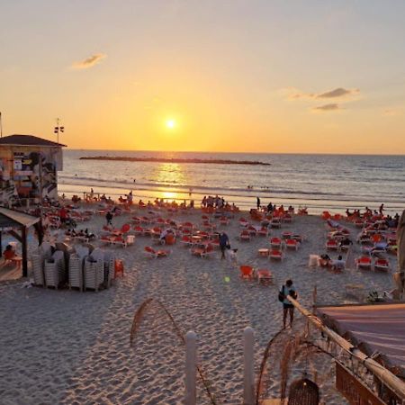 1B Patio Beach House Premium Location W/2 Balcony Tel Aviv Eksteriør billede